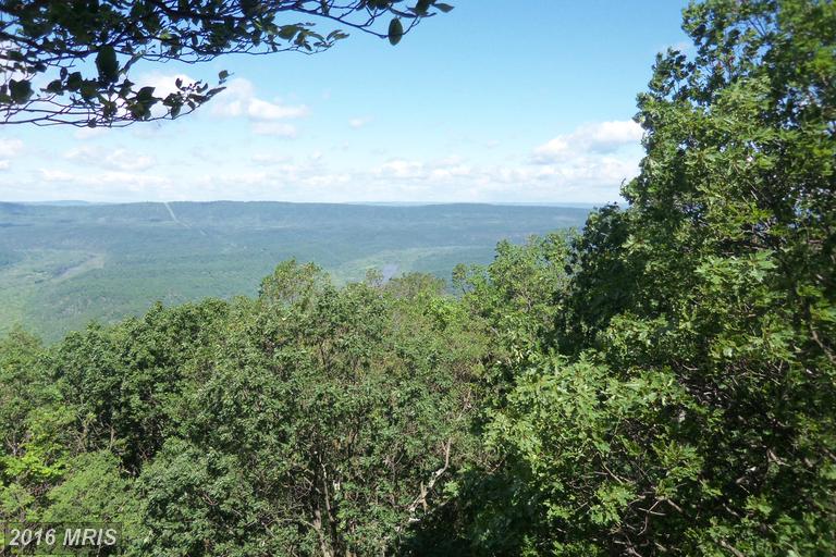 15 GAMBLE LANE, Great Cacapon, WV 25422