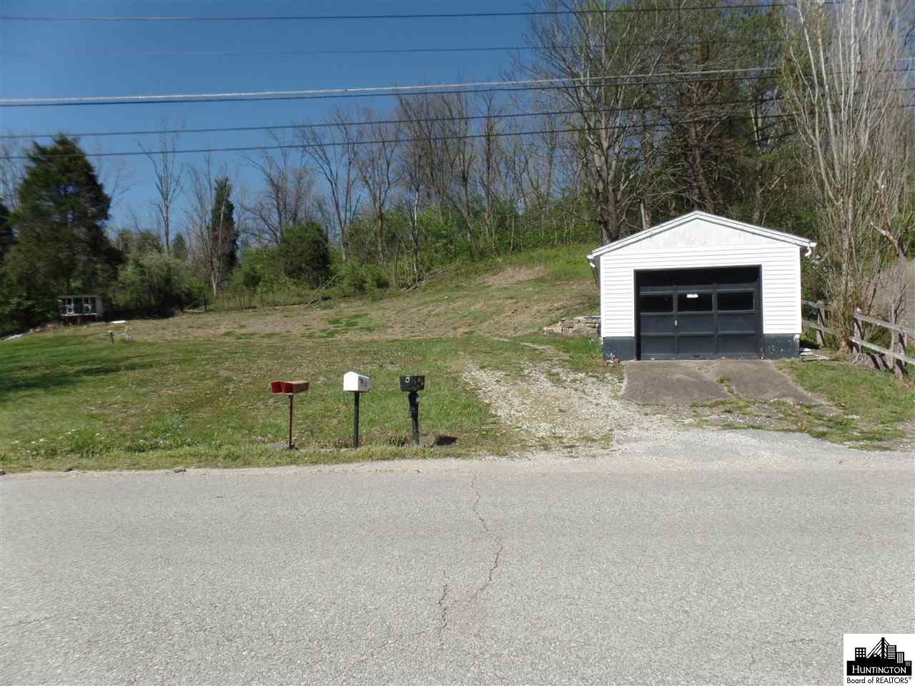 6764 Mud River Road, Barboursville, WV 25504