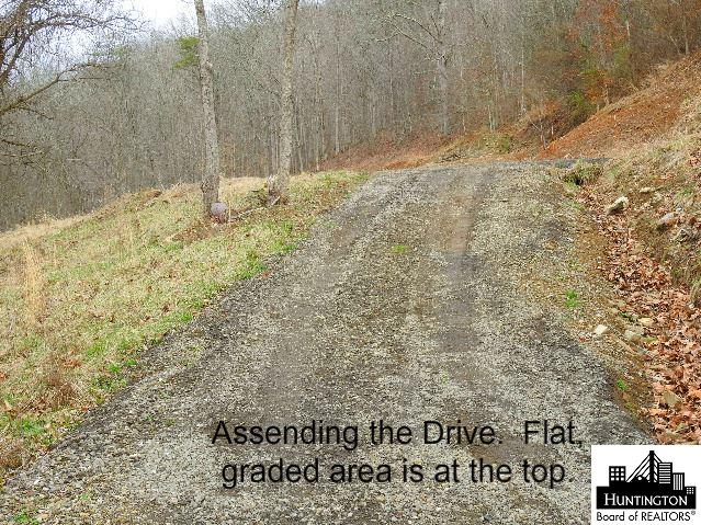632 Fudges Ck Rd., Barboursville, WV 25504