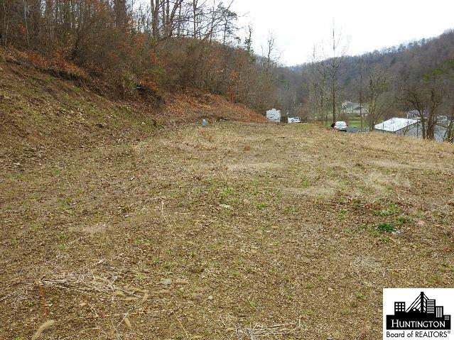 632 Fudges Ck Rd., Barboursville, WV 25504