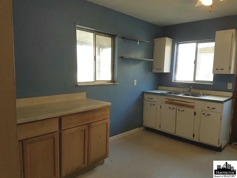 421 Thornburg Road, Barboursville, WV 25504