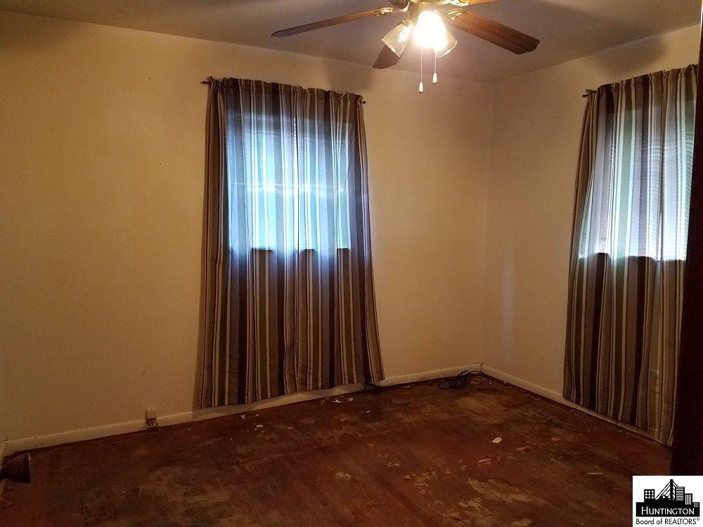 421 Thornburg Road, Barboursville, WV 25504