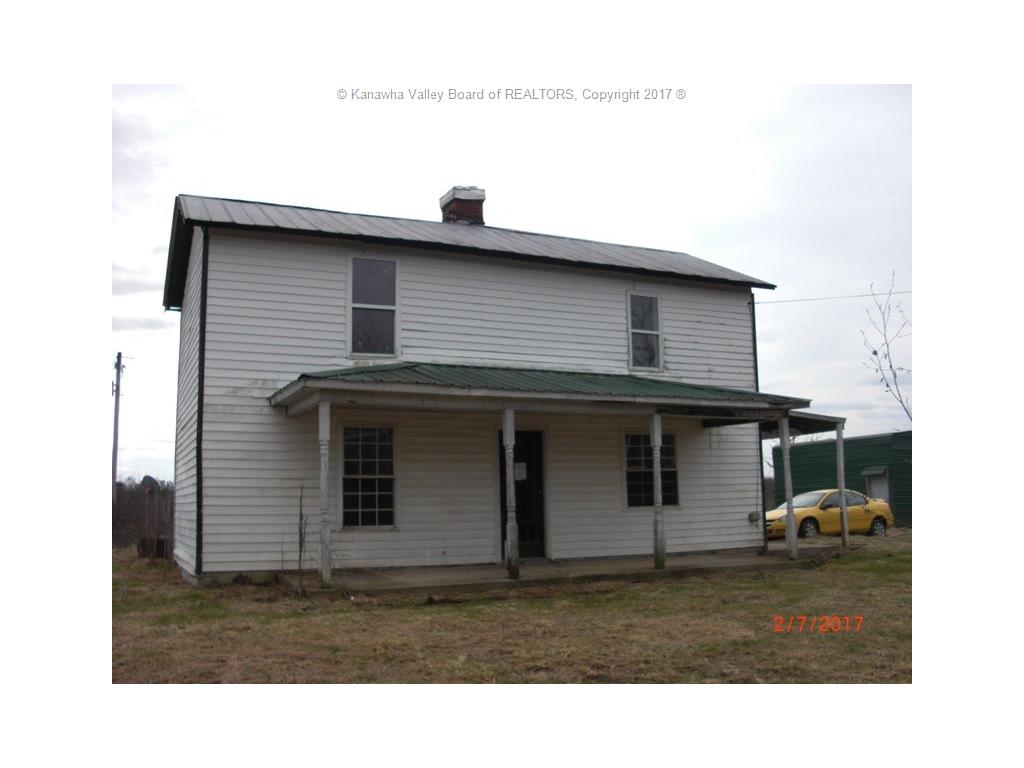 218 Mount Carmel Road, Gallipolis Ferry, WV 25515