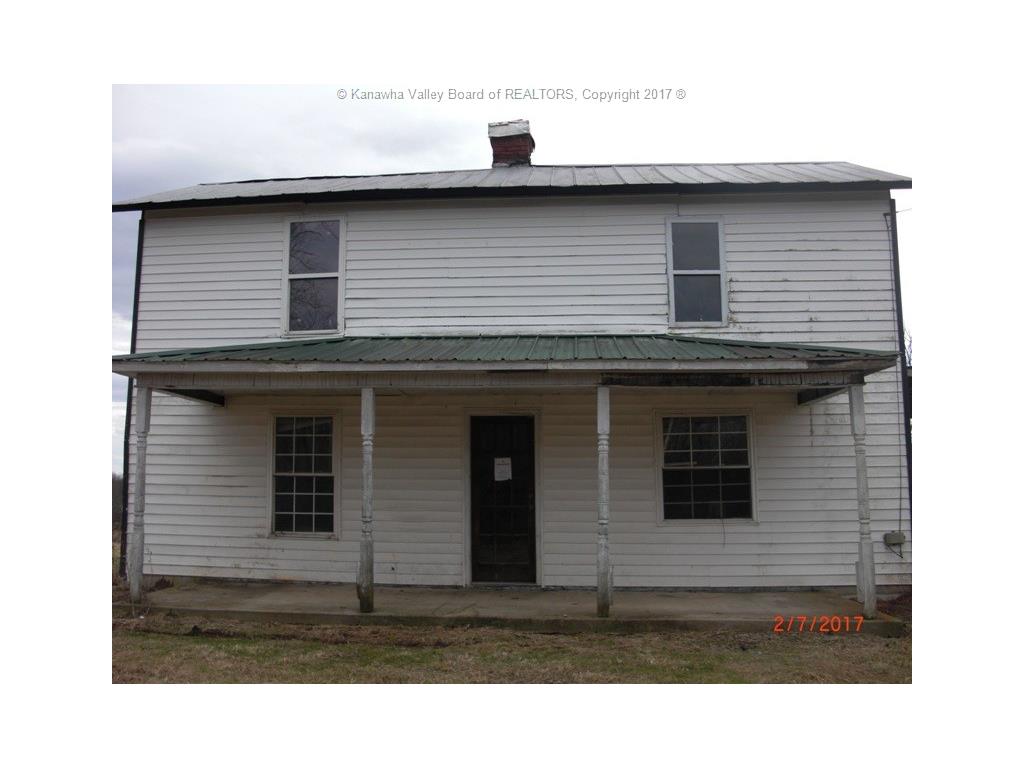 218 Mount Carmel Road, Gallipolis Ferry, WV 25515