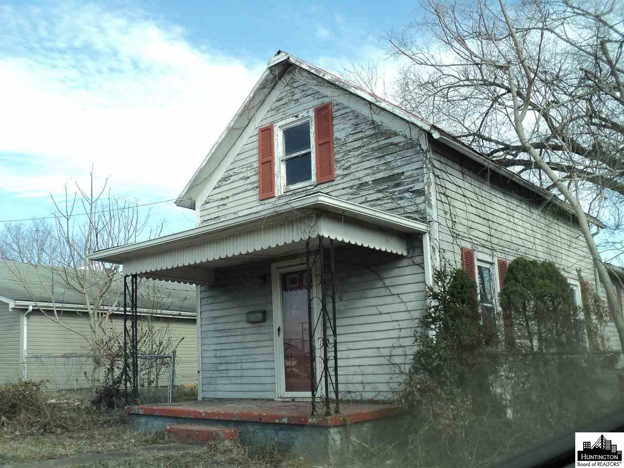 204 8th Street, Huntington, WV 25530