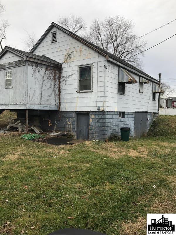 618 9th Street, Kenova, WV 25530