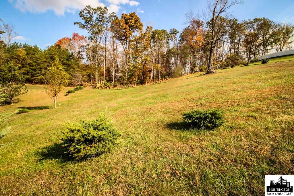 1007 Shiloh Rd, Milton, WV 25541