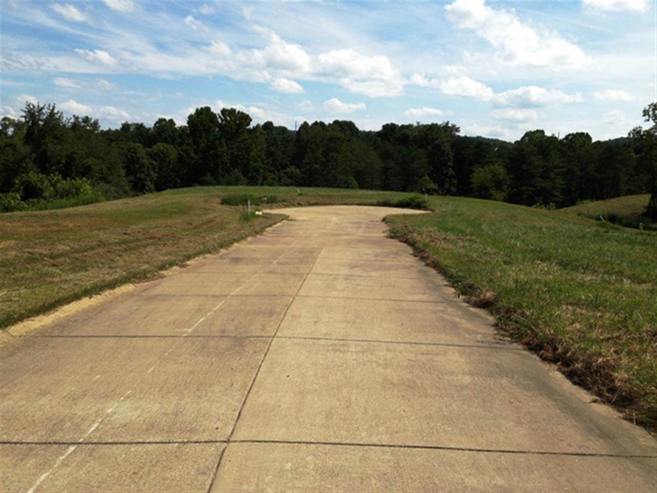 514 Rock Camp Ridge, Milton, WV 25541