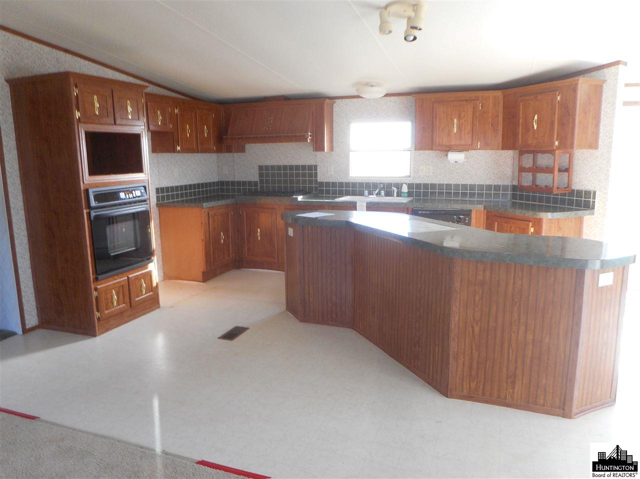 9541 Left Fork Barkers Ridge, Ona, WV 25545