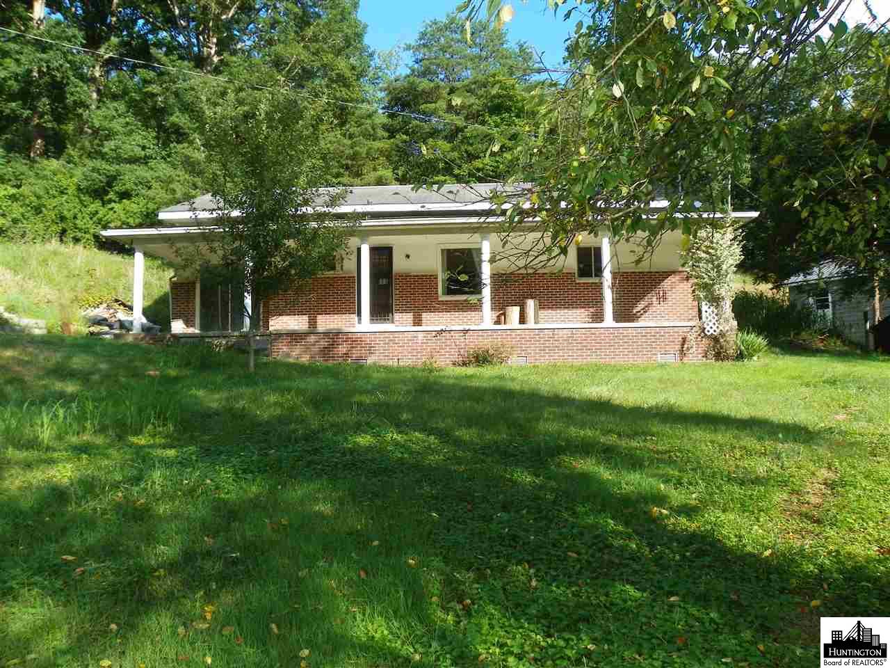 6370 McClellan Highway, West Hamlin, WV 25571