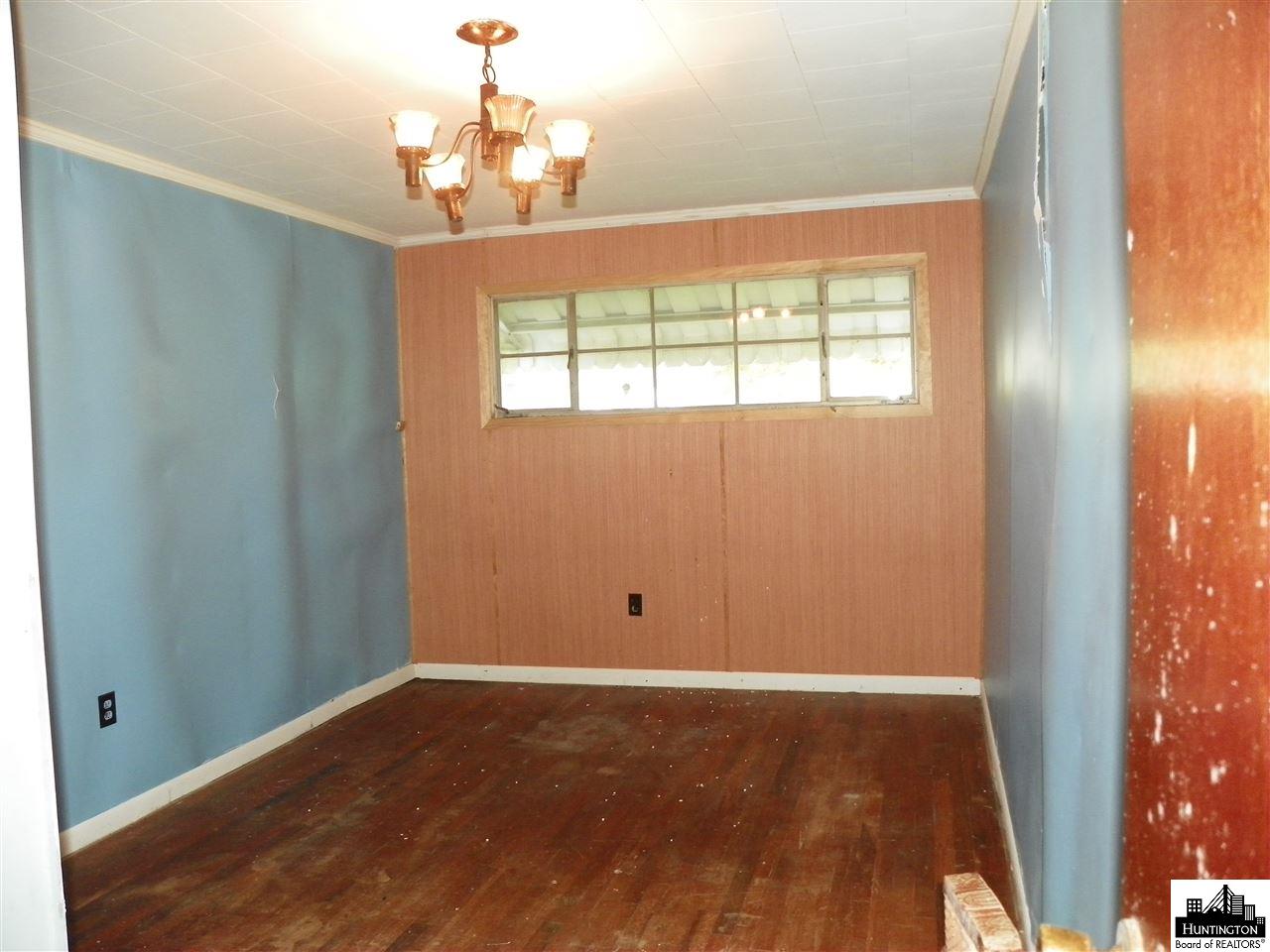 6370 McClellan Highway, West Hamlin, WV 25571