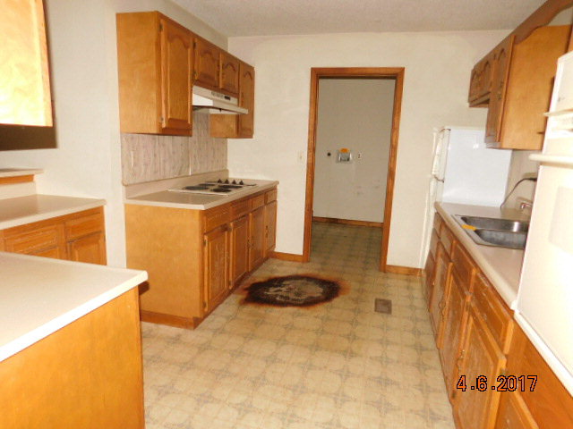 325 MOSLEY AVENUE, Amherstdale, WV 25607