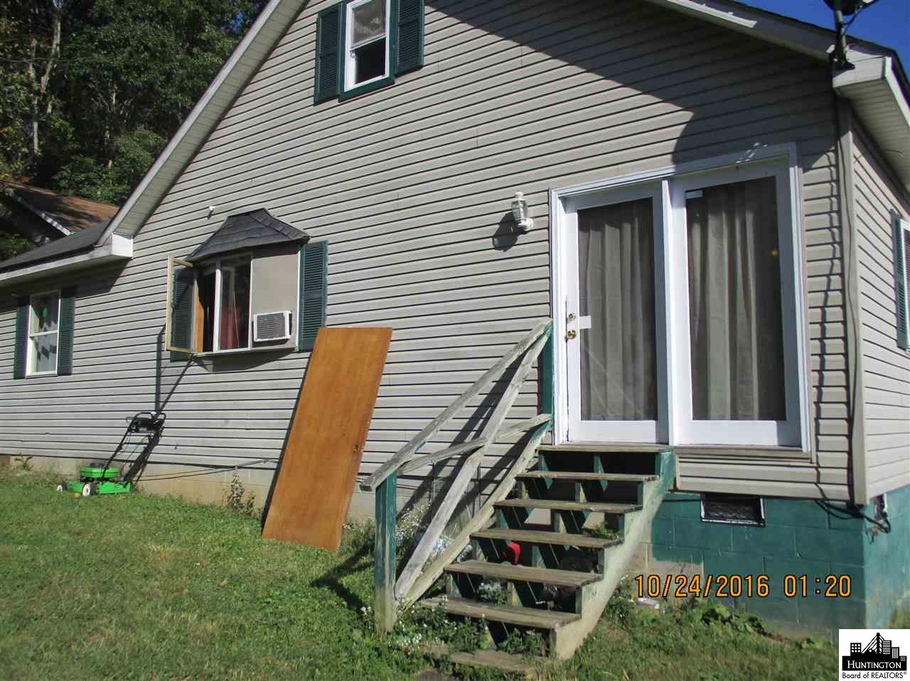 1639 Kessler, Huntington, WV 25704