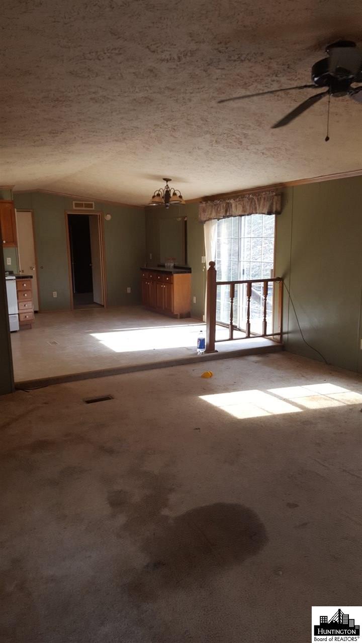 4950 Lower Newcomb Creek, Huntington, WV 25704
