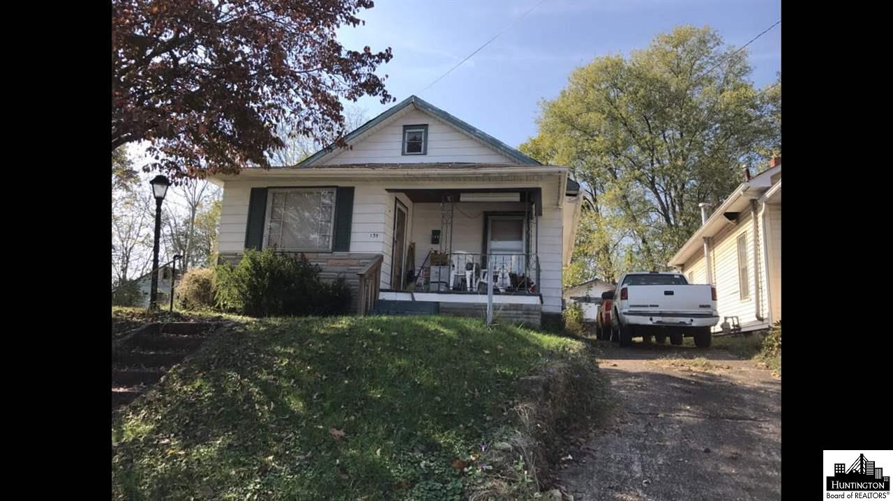 135 Rotary Road, Huntington, WV 25705