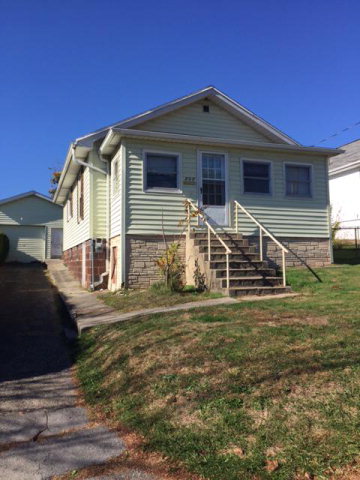 207 RUSSELL STREET, Beckley, WV 25801