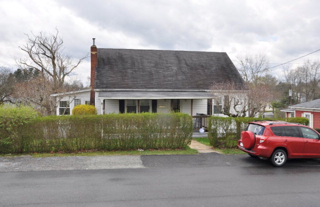 611 Overlook Dr
