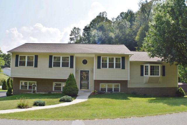 611 Overlook Dr