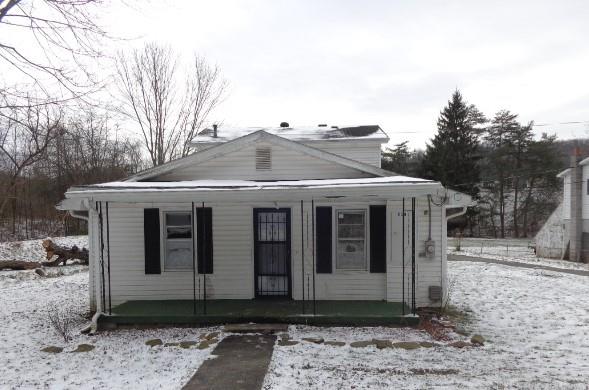 214 Deeds DrBeaver, WV, 25813Raleigh County