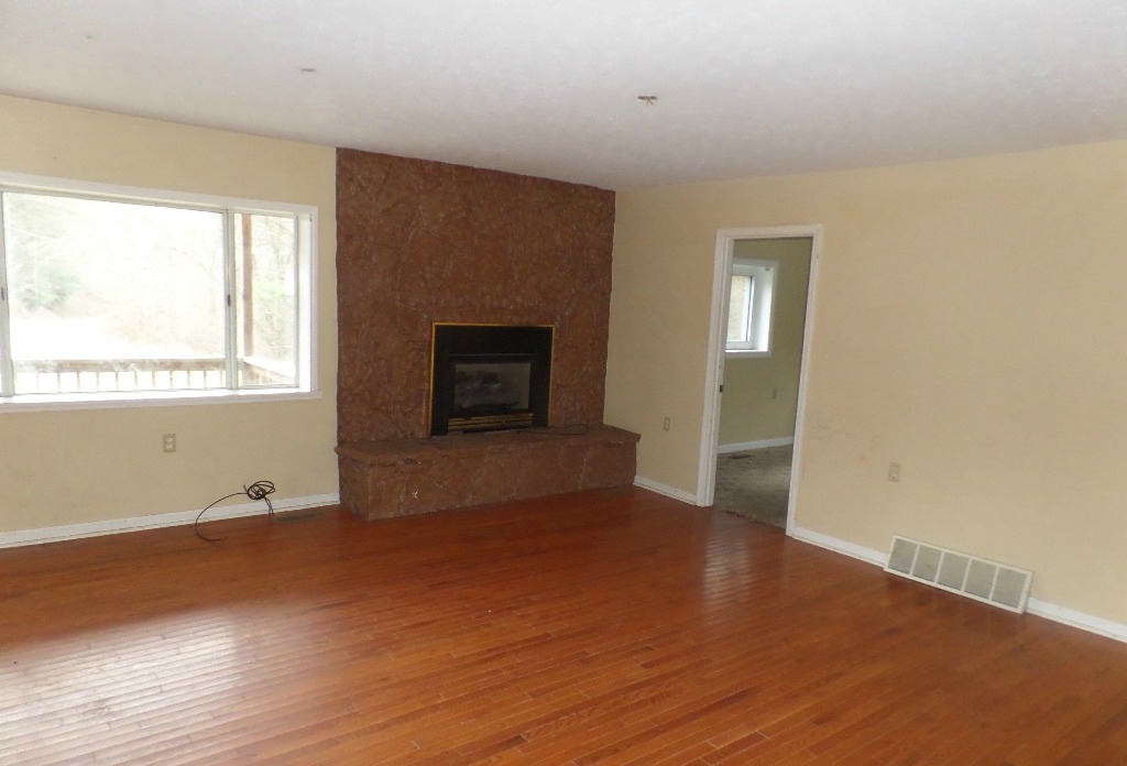 250 Bunny LnBeaver, WV, 25813Raleigh County