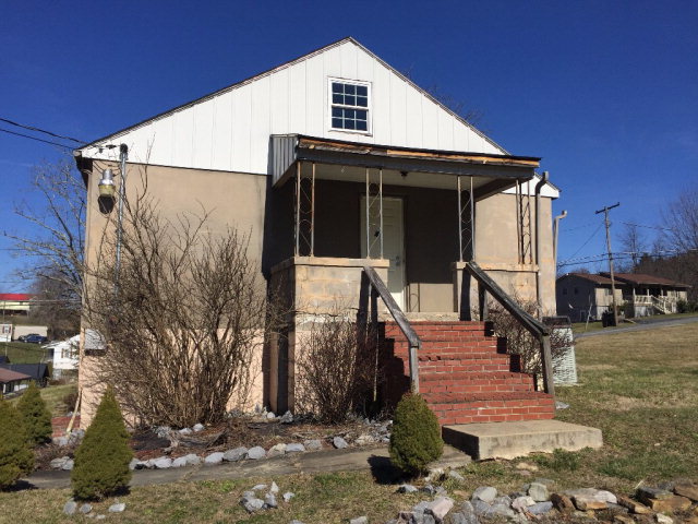 175 ADAMS AVENUE, Crab Orchard, WV 25827
