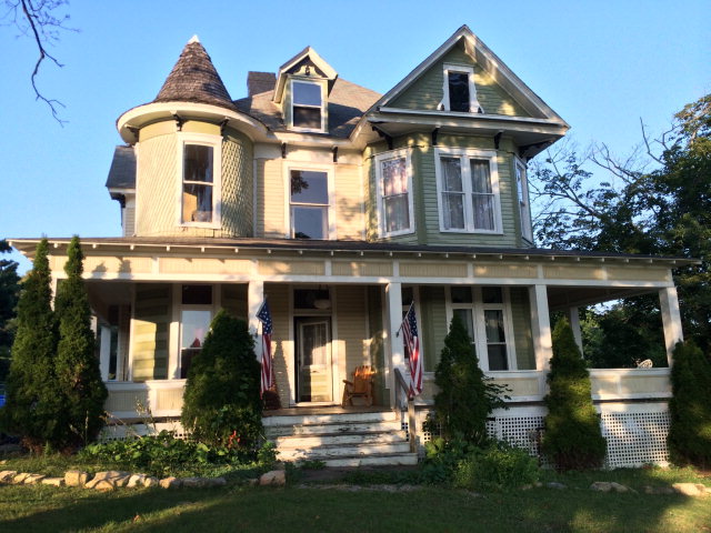 105 Raccoon Ln