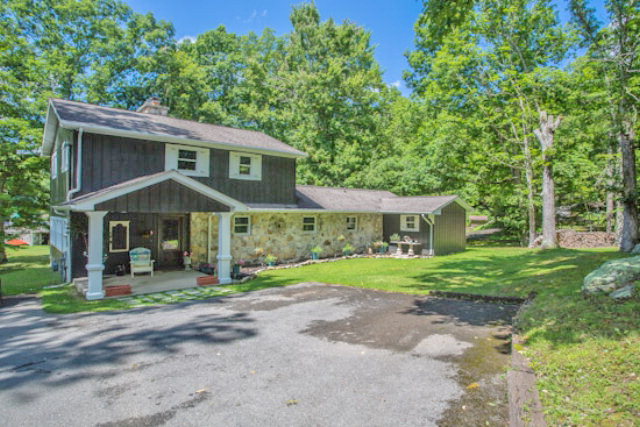105 Teaberry Ct