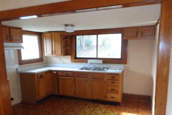 308 Montana StMount Hope, WV, 25880Fayette County