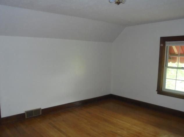 709 Broad StMount Hope, WV, 25880Fayette County