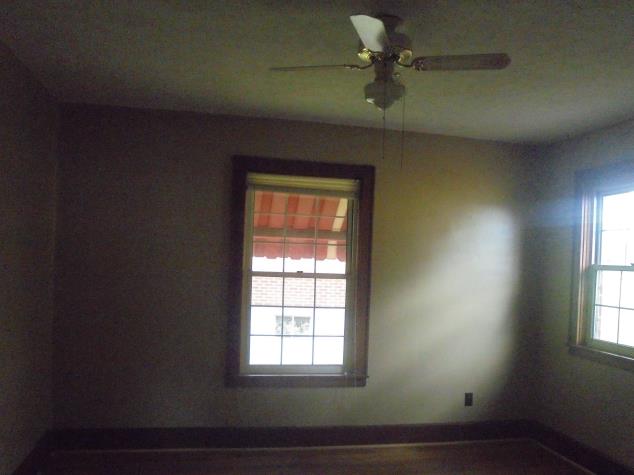709 Broad StMount Hope, WV, 25880Fayette County