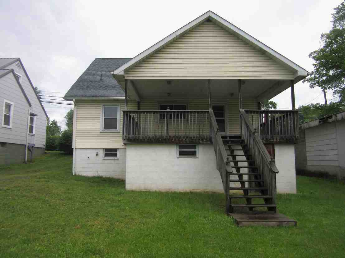 1704 Main St EOak Hill, WV, 25901Fayette County