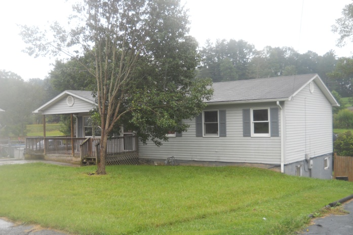 316 Southloop DriveOak Hill, WV, 25901Fayette County
