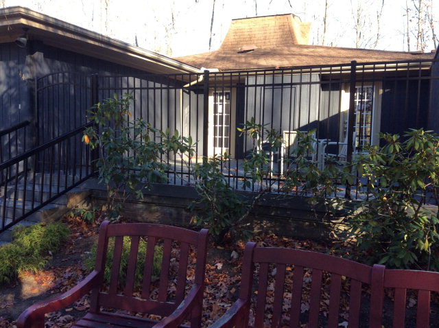 281 Old Pluto Rd