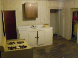 206 13th Ave, Hinton, WV 25951