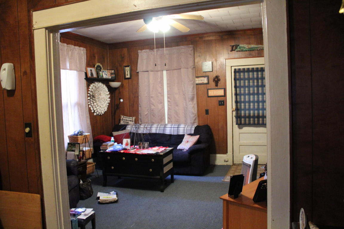 MADAMS CREEK RD, Hinton, WV 25951