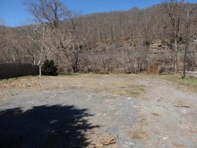 3345 GREENBRIER DRIVE, Hinton, WV 25951