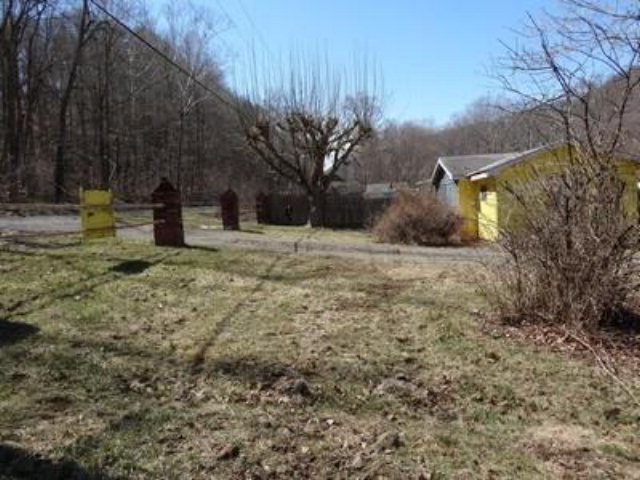 3345 GREENBRIER DRIVE, Hinton, WV 25951