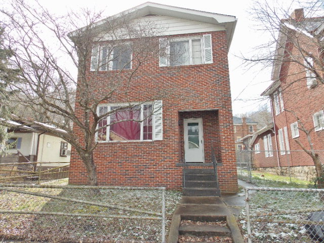 506 TEMPLE STREET, Hinton, WV 25951