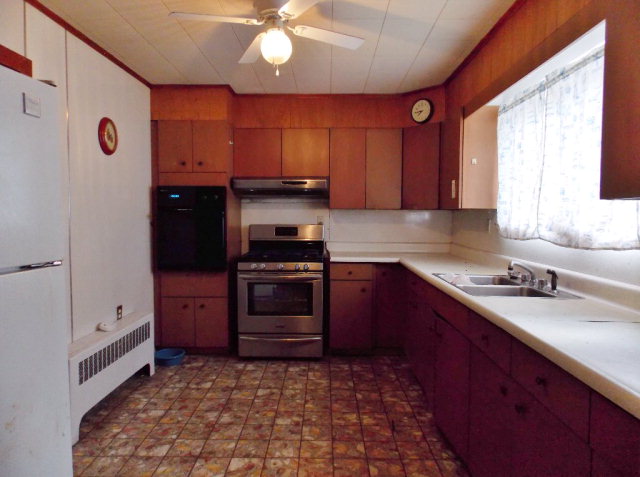 506 TEMPLE STREET, Hinton, WV 25951
