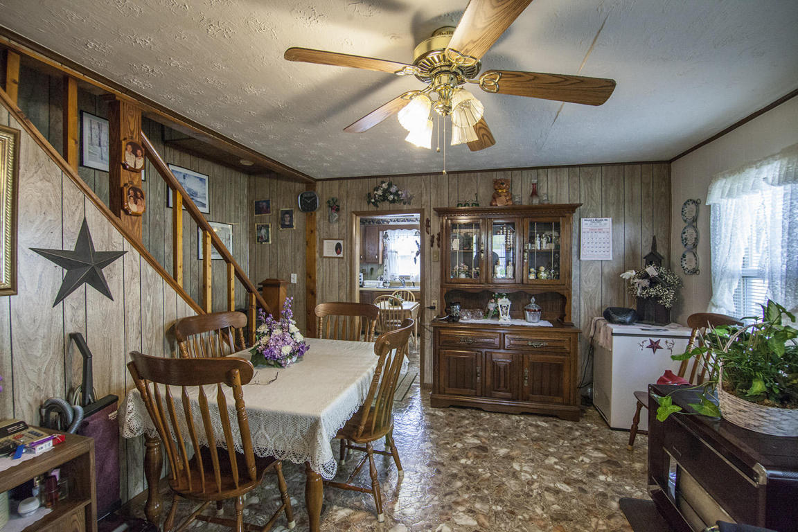 134 EAST NICHOLAS AVENUE, Rainelle, WV 25962