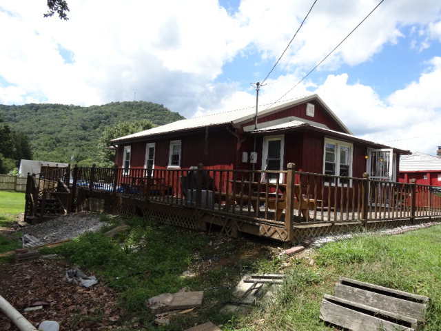 352 OSBORNE DRIVE, Rainelle, WV 25962