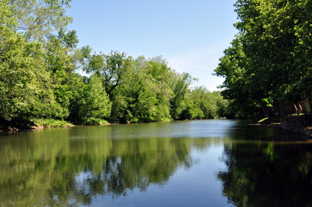 5230 James River Turnpike