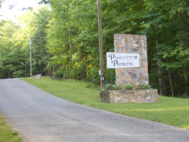 43 Whispering Pines, Pipestem, WV 25979