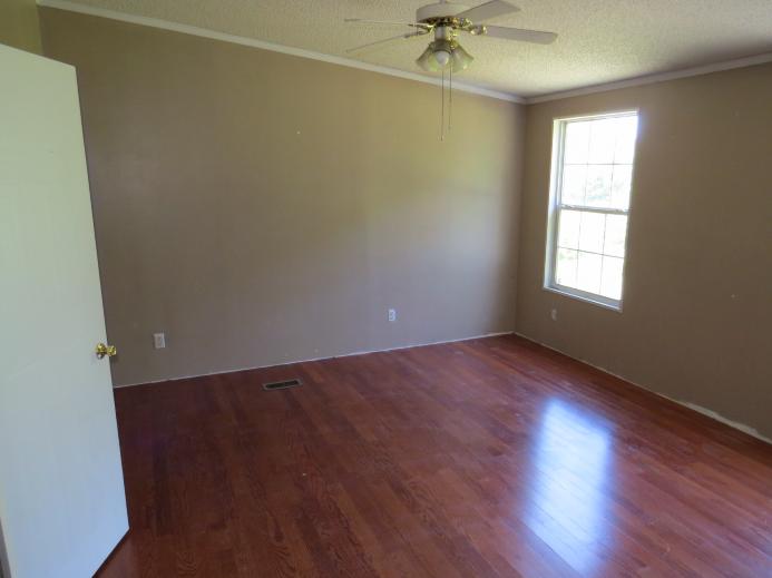 218 Stevens StWhite Oak, WV, 25989Raleigh County