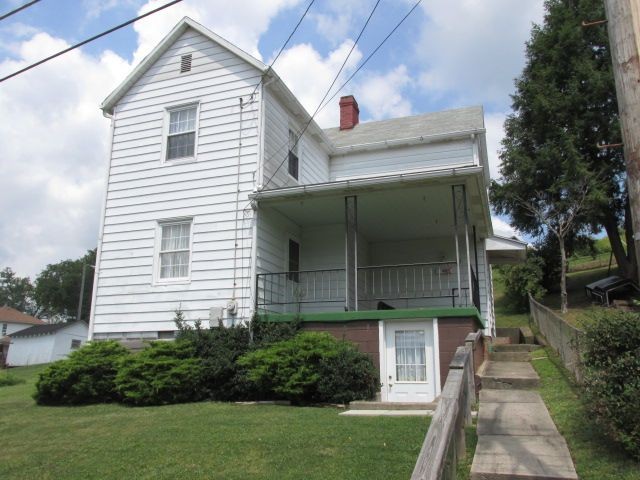 52 Crawford Ave., Cameron, WV 26003
