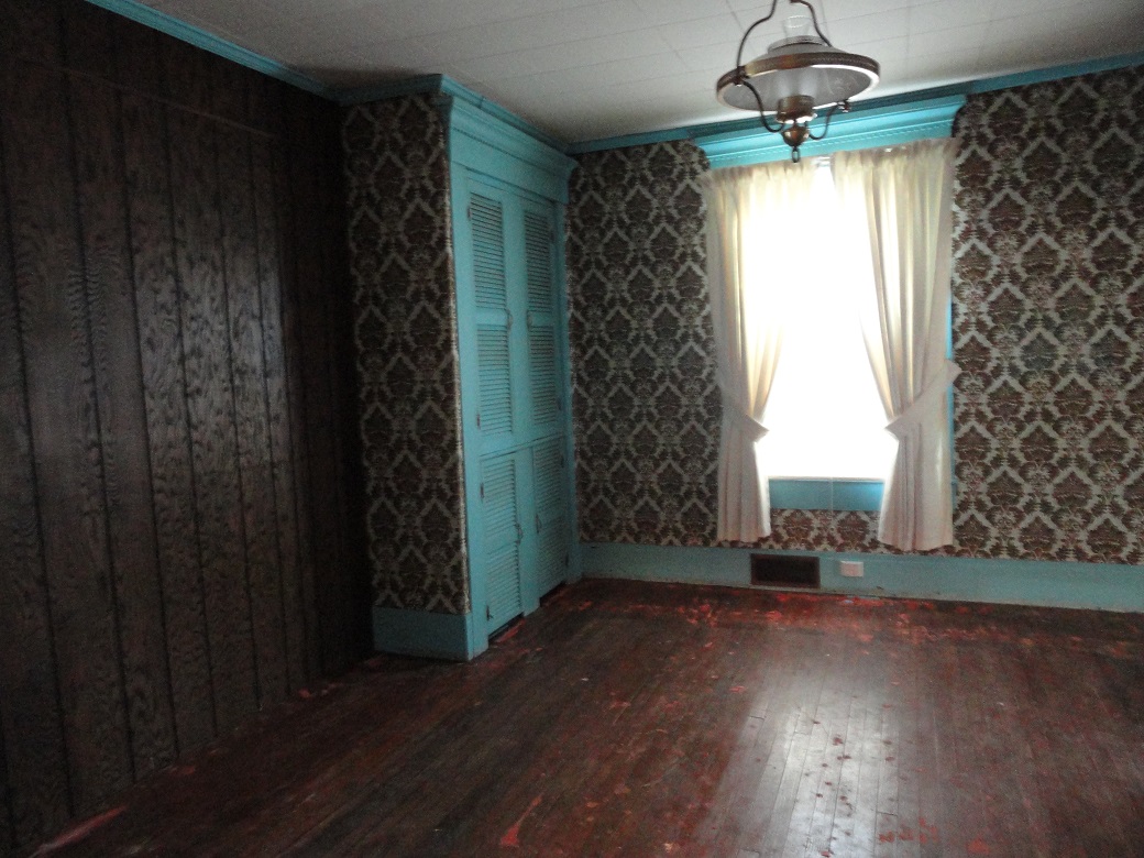 407 Valley Street, New Cumbrland, WV 26047