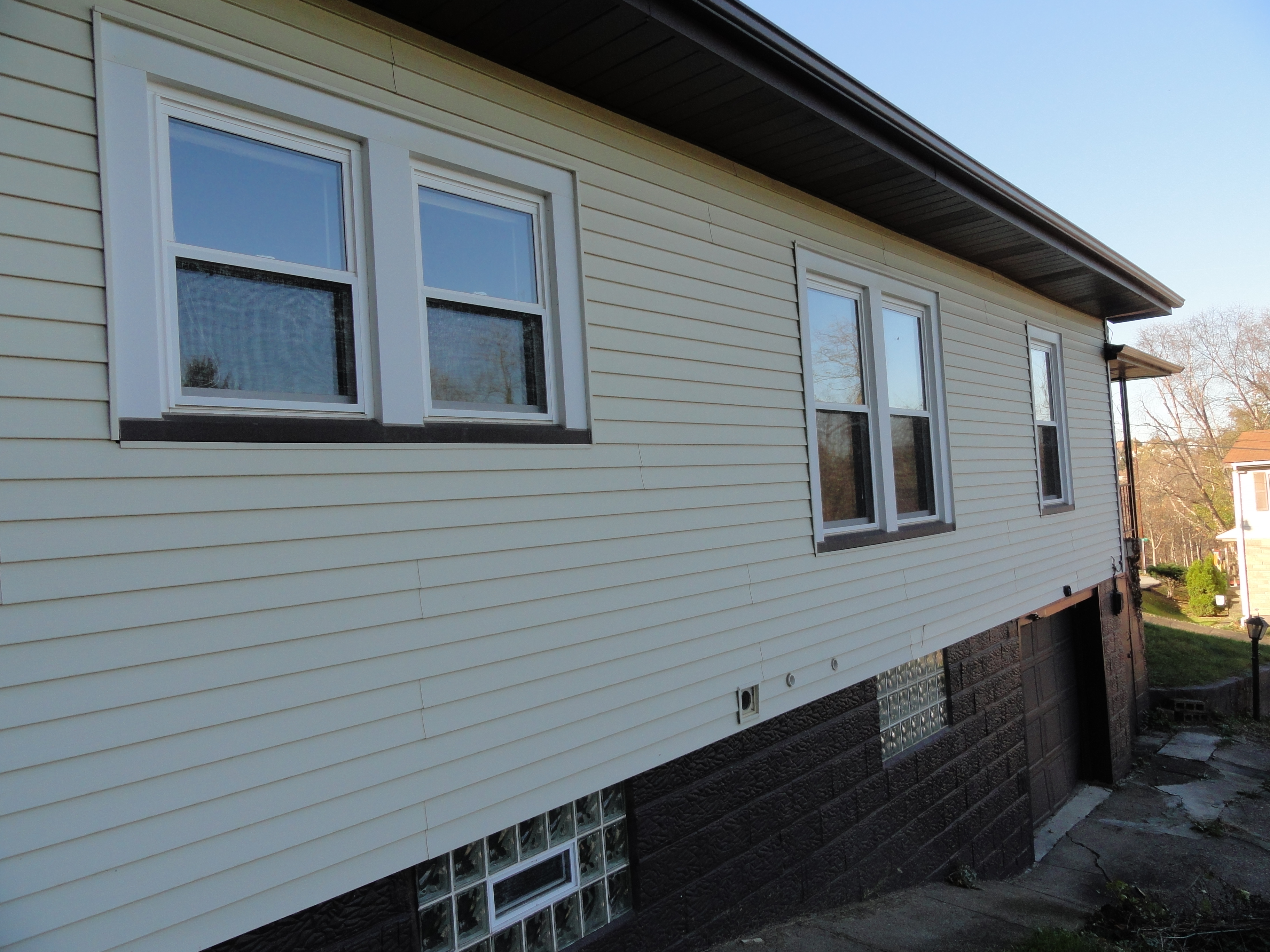 168 Hillcrest Rd, Weirton, WV 26062