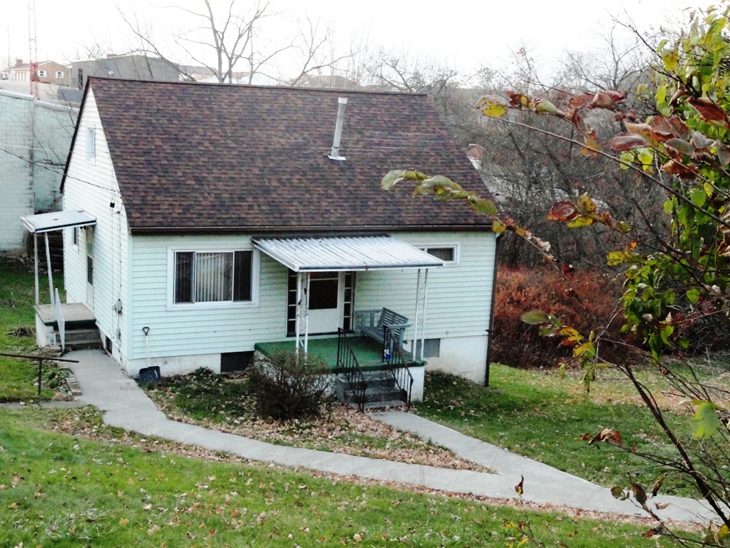 125 Orpha Ave, Weirton, WV 26062
