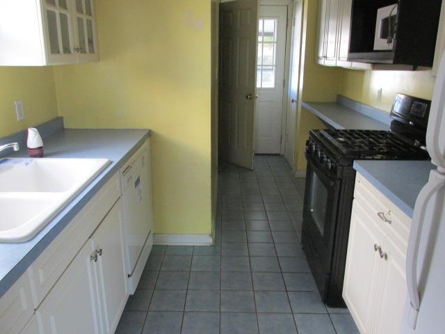 3916 Collins WayWeirton, WV, 26062Brooke County