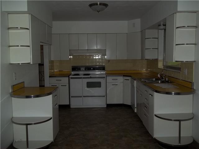 10 Sanders AveWellsburg, WV, 26070Brooke County
